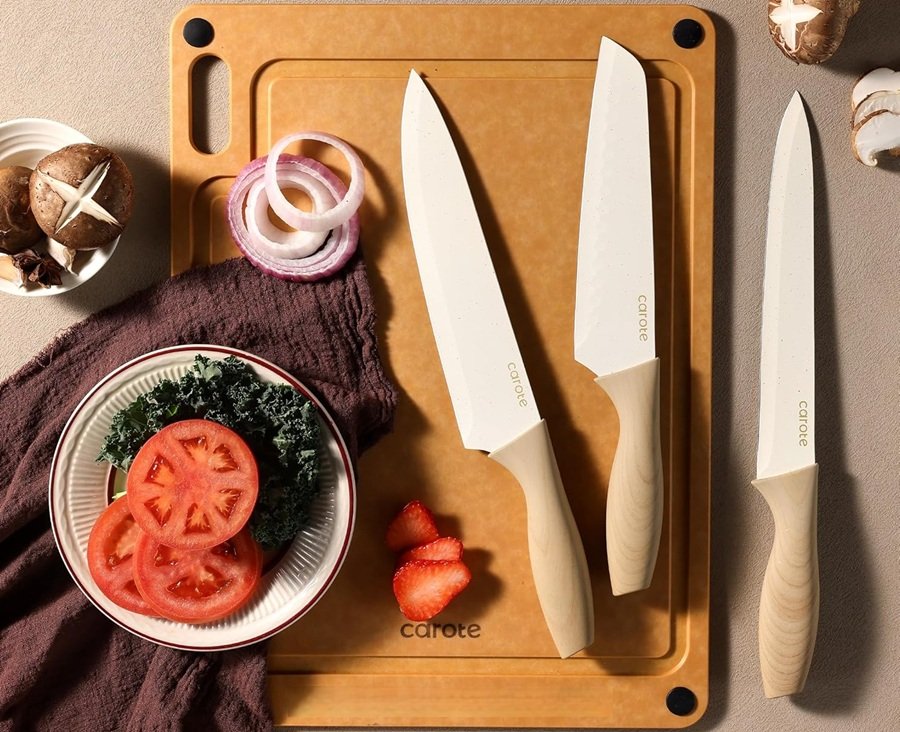 SALE! CAROTE Knife Set with Wooden Cutting Board
Stainless Steel Kitchen Knives with Nonstick Ceramic Coating and Blade Guards
Click ---> HERE
