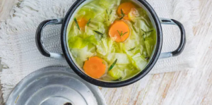 🥬 Cabbage and Sausage Stew: A Hearty, Budget-Friendly Meal